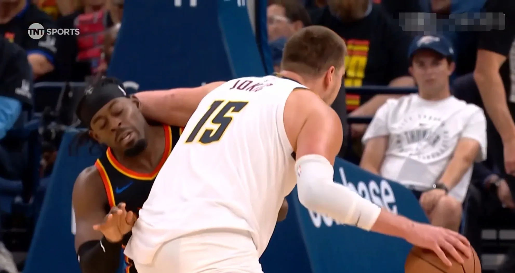 骑士碾压江苏队，约基奇高光表现