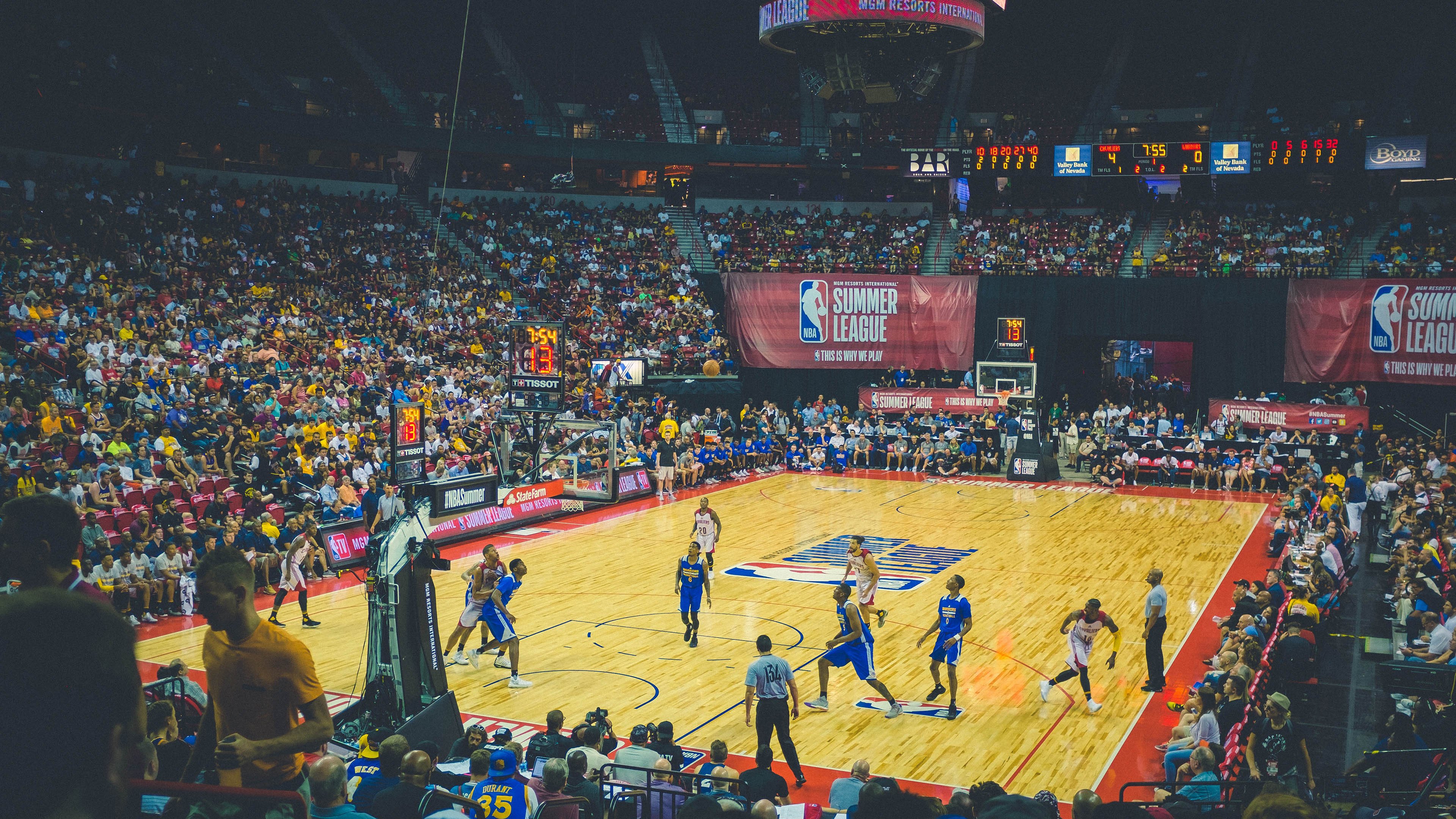 独行侠铁血防守锁死76人，乔治数据全面爆炸主宰赛场