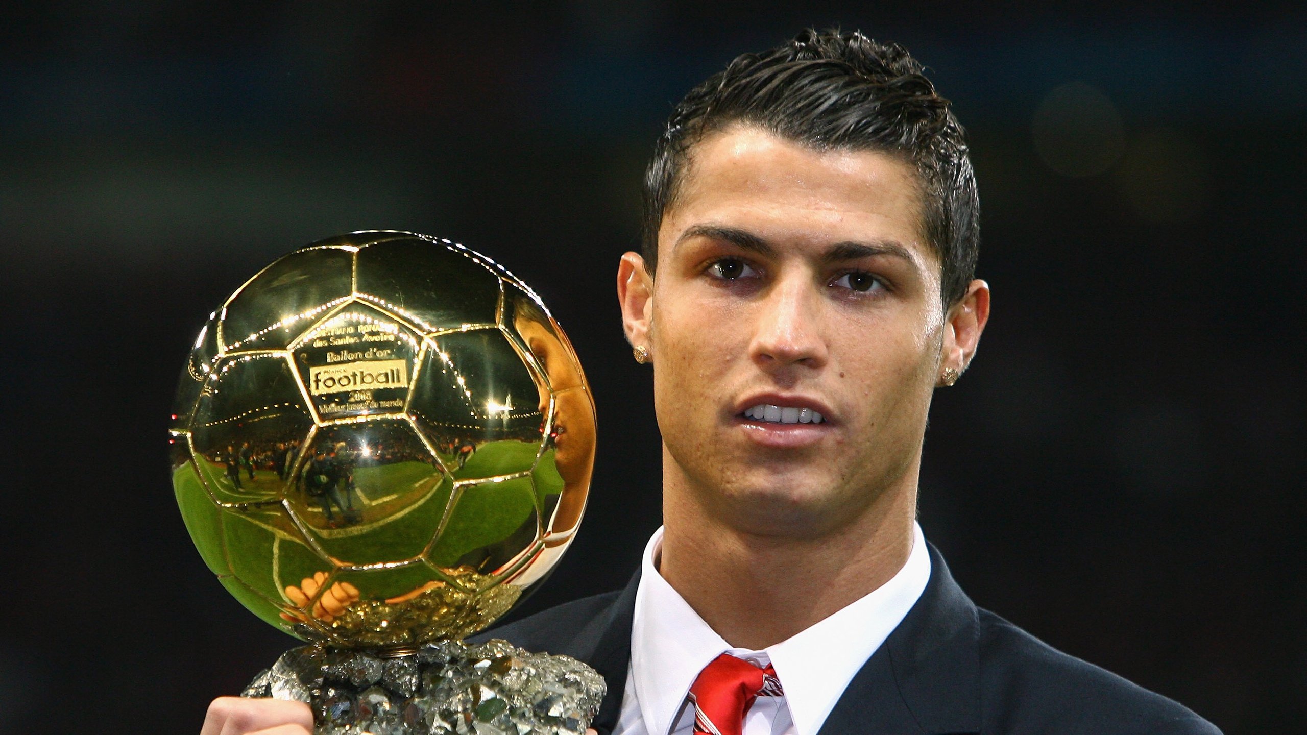 阿尔瓦雷斯关键节点连续得分，葡萄牙淘汰赛过关比利时，足球场上的关键时刻心理学